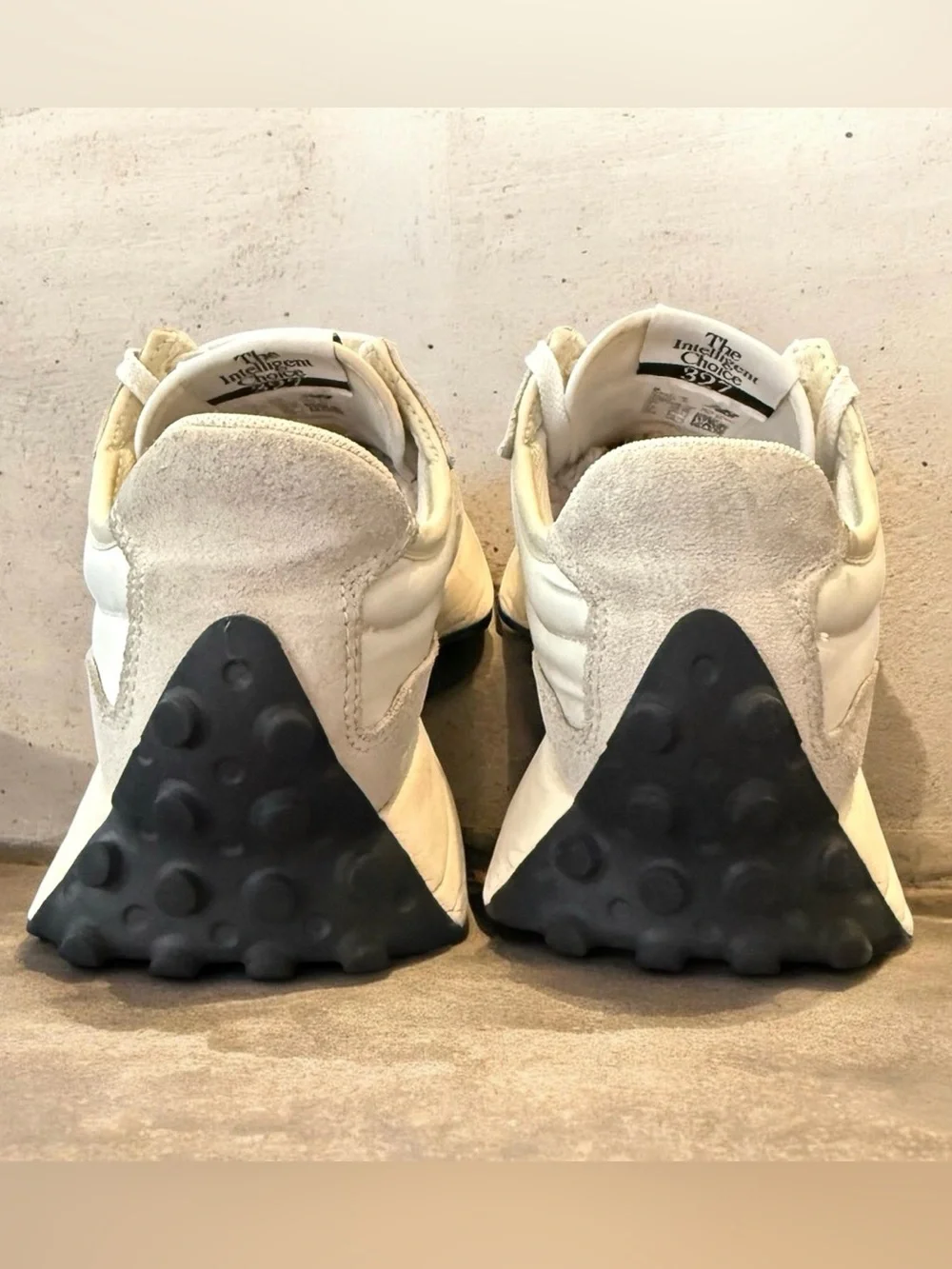 New Balance 327 Sea Salt Black White Suede Sneakers Women`s Size 6.5 | Men’s 5